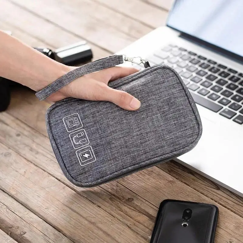 Uniwersalna torba do przechowy – Tech Accessories Case recenzja i cena